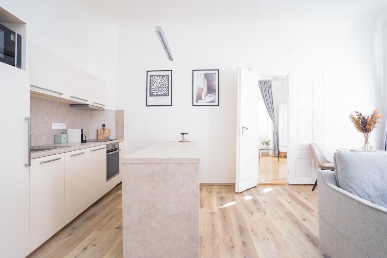 Prague Days - Bright Apartment - Old Town Екстер'єр фото